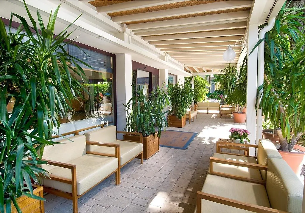 Hotel Trieste Cervia 3*,