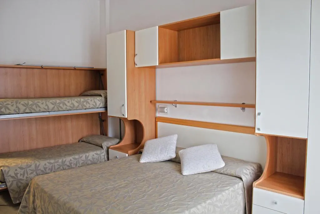 ***  Hotel Trieste Cervia Itália